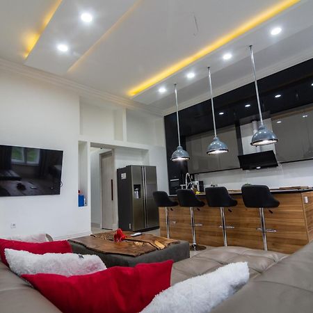 Tower Szeged Belvarosi Exkluziv Panoramas Apartman - Free Parking Dış mekan fotoğraf