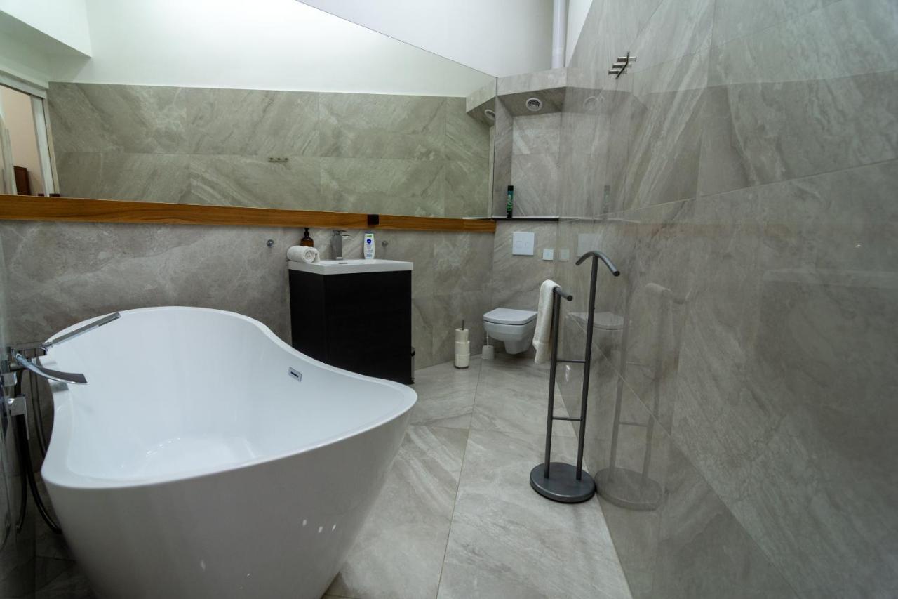 Tower Szeged Belvarosi Exkluziv Panoramas Apartman - Free Parking Dış mekan fotoğraf