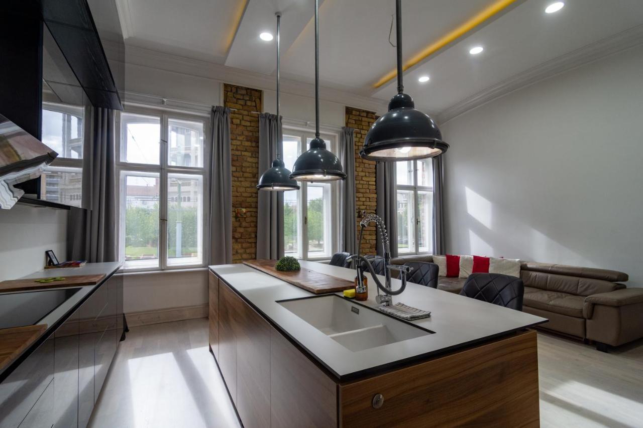 Tower Szeged Belvarosi Exkluziv Panoramas Apartman - Free Parking Dış mekan fotoğraf